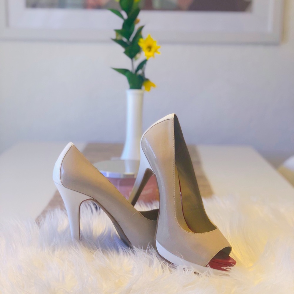 Jessica Simpson heels!